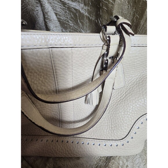 Vintage Coach Legacy Pebbled Leather Tote – Style L043-5056 – Creamy Buttery Tan - Picture 14 of 16